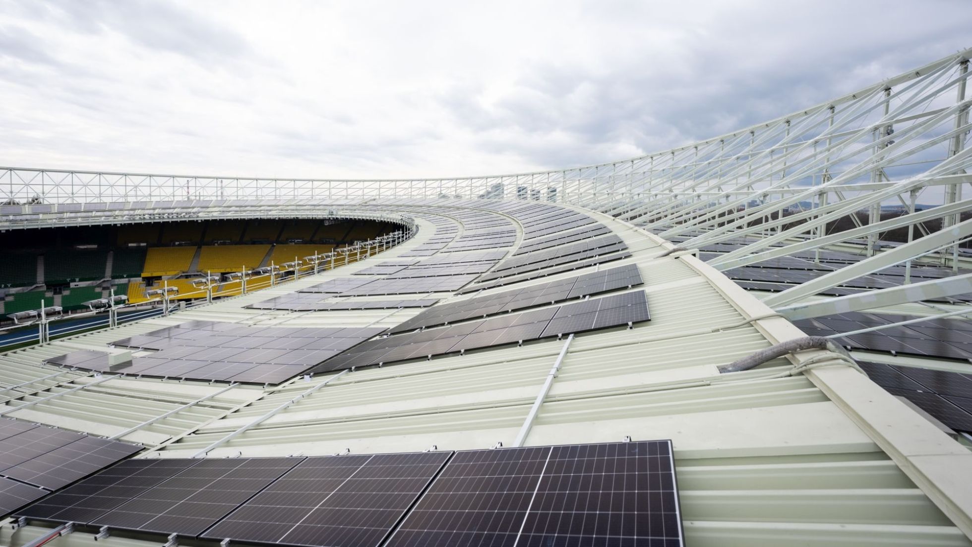 StR Peter Hacker - Medientermin Photovoltaik Stadiondach