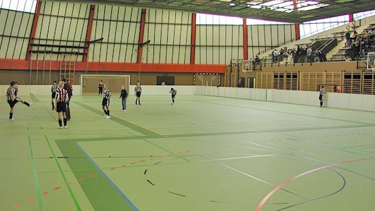 Innenansicht der Sporthalle Alt Erlaa