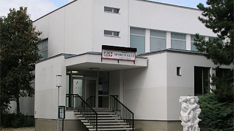 copyright: Sportamt Wien Außenansicht der Sporthalle Großfeldsiedlung
