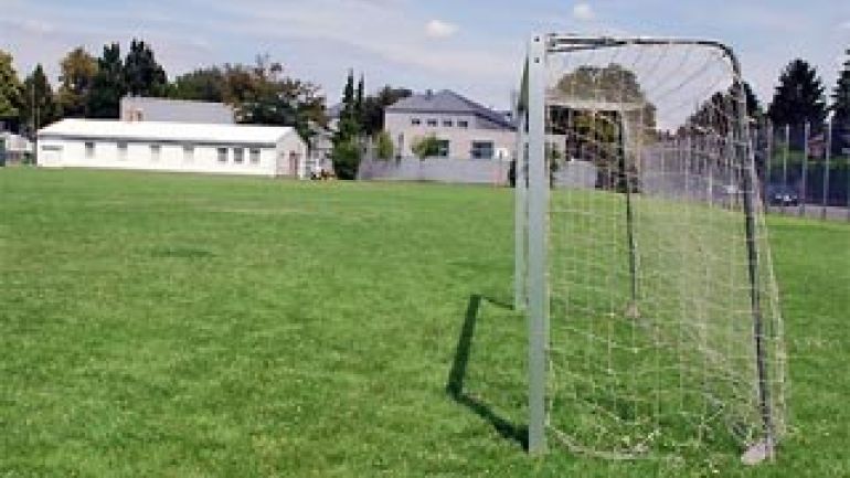 copyright: frischesgras Blick auf die Jugendsportanlage in der Plankenmaisstraße