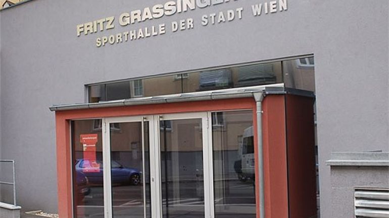 Aussenansicht der Fritz-Grassinger-Halle