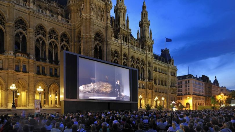 Open Air Kino vor dem Wiener Rathaus