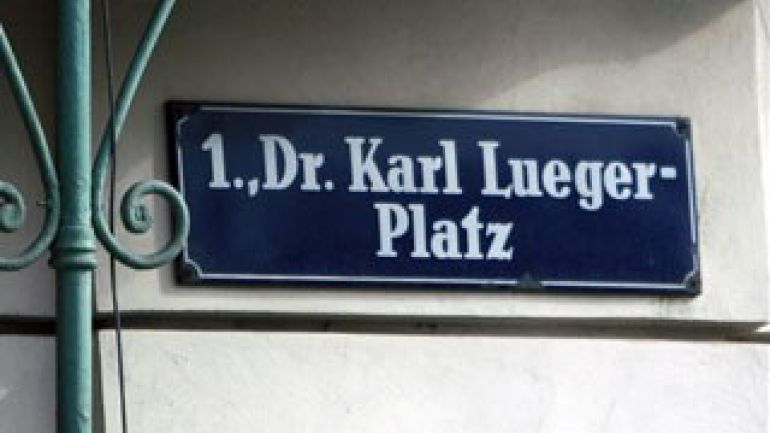 copyright: w24 - Johannes Huss Straßenschild am Dr. Karl Lueger-Platz