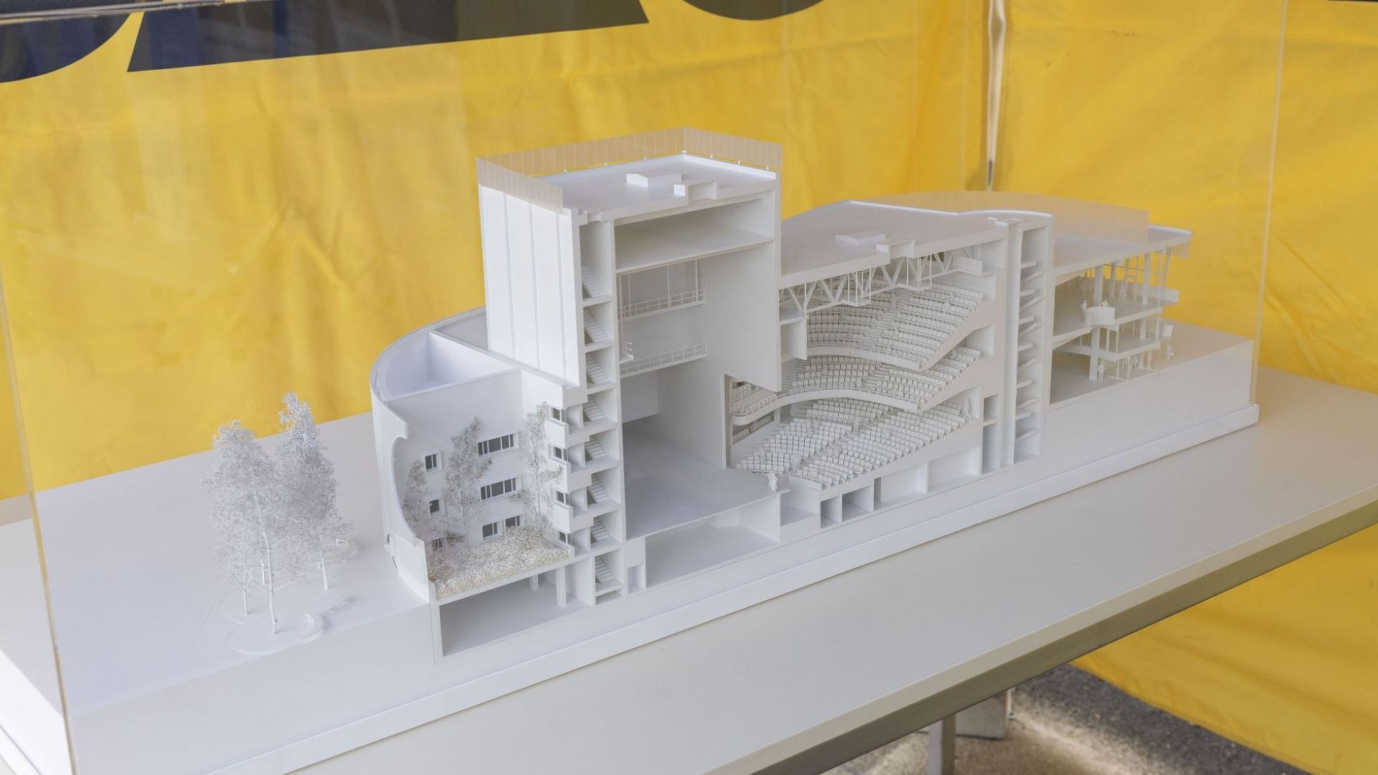 copyright: Stadt Wien / Bubu Dujmc Architektonisches Modell des neuen Musicalhauses "Theater im Prater"