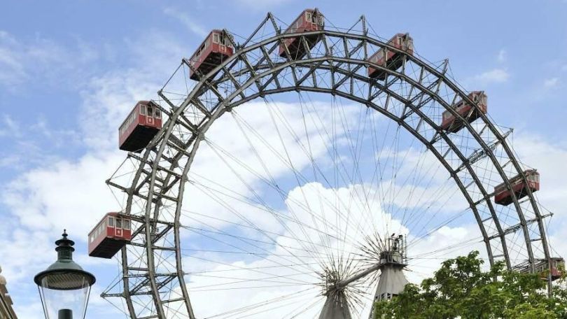 copyright: Schaub-Walzer / PID Riesenrad im Prater bei schönem Wetter.
