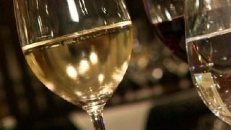 copyright: R. Frick Wineglasses