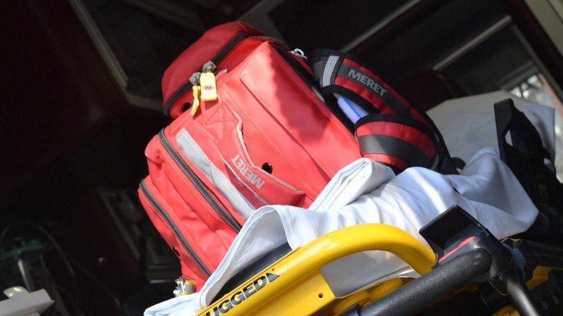 copyright: Pixabay/dawgstar84 Rucksack von Rettungskräften