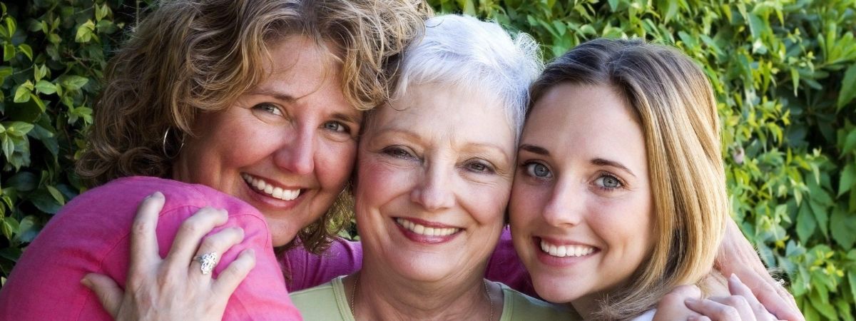 3 Frauen unterschiedlicher Generationen