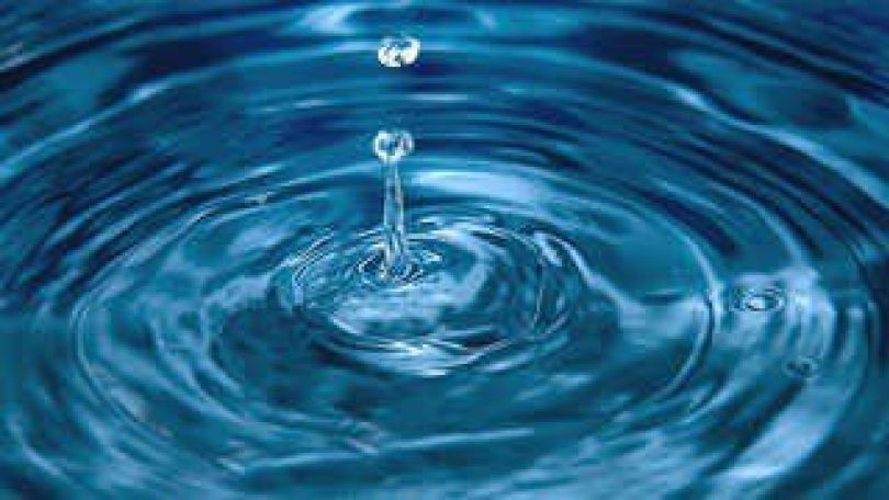 copyright: BilderBox.com blaues Wasser mit Tropfen