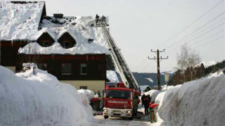 copyright: MA 68 Haus mit Schneemassen