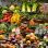 copyright: Jacopo Maiarelli unsplash Marktstand mit vielfältigem Obst und Gemüseangebot.