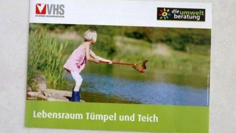 copyright: Cover gestaltet von DIE UMWELTBERATUNG mit Foto von contrastwerkstatt - fotolia.com Ein Mädchen steht mit Kescher und Gummistiefeln am Ufer eines Teichs.