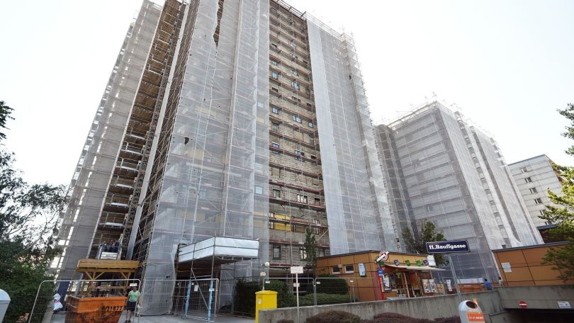 Eingerüstetes Gebäude