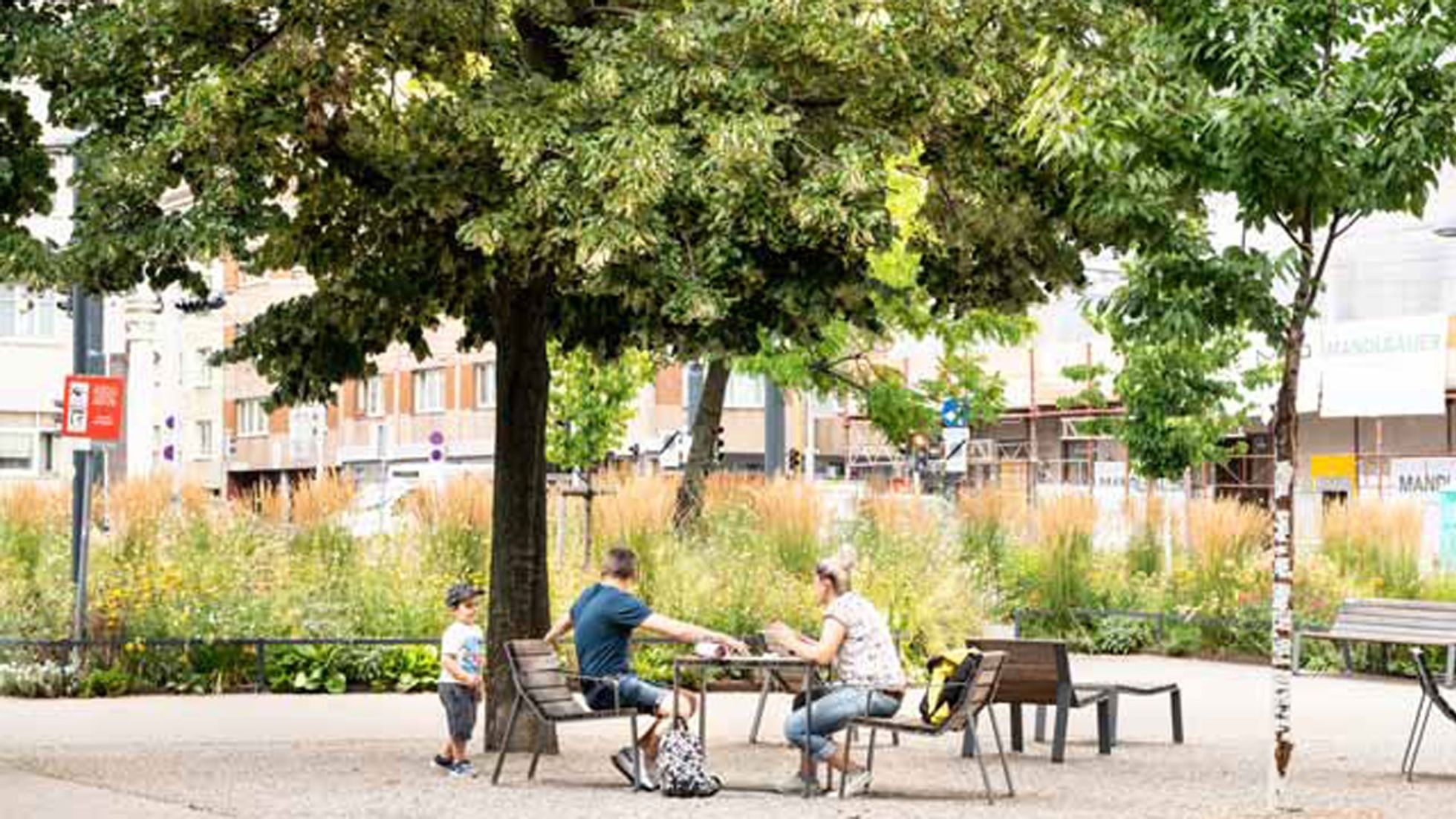 copyright: Stadt Wien/Johannes Wiedl Begrünter öffentlicher Platz