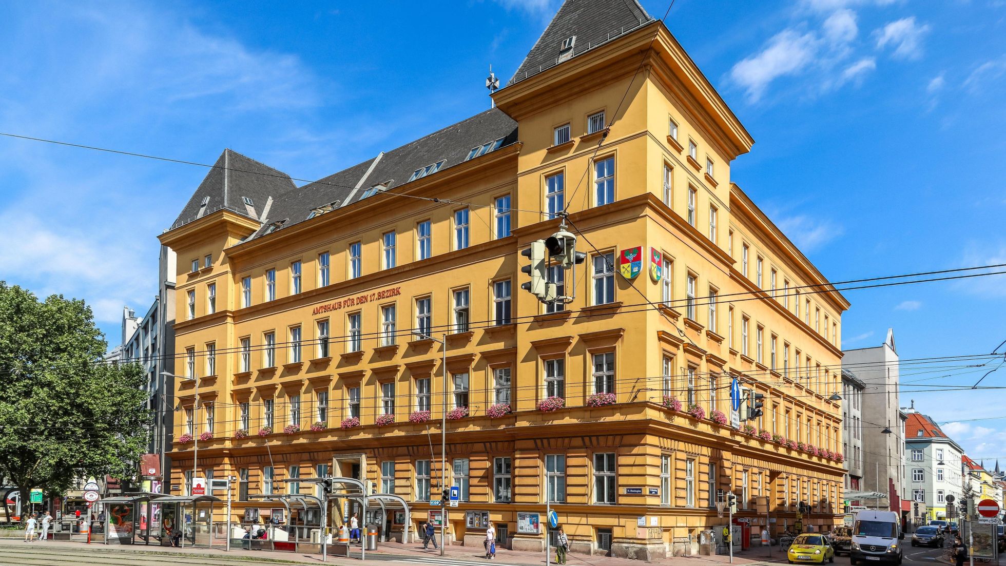Außenansicht des Bezirksamts für den 9. und 17. Bezirk, Standort Kalvarienberggasse