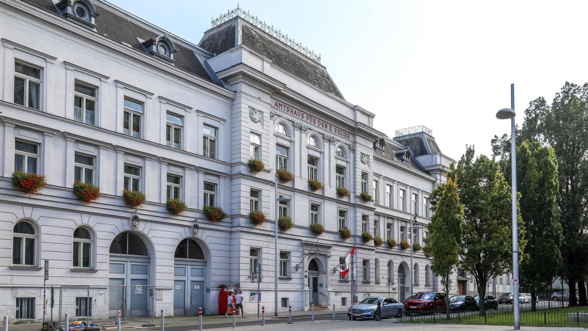 Außenansicht des Bezirksamts für den 3. und 11. Bezirk, Servicestelle Enkplatz 2