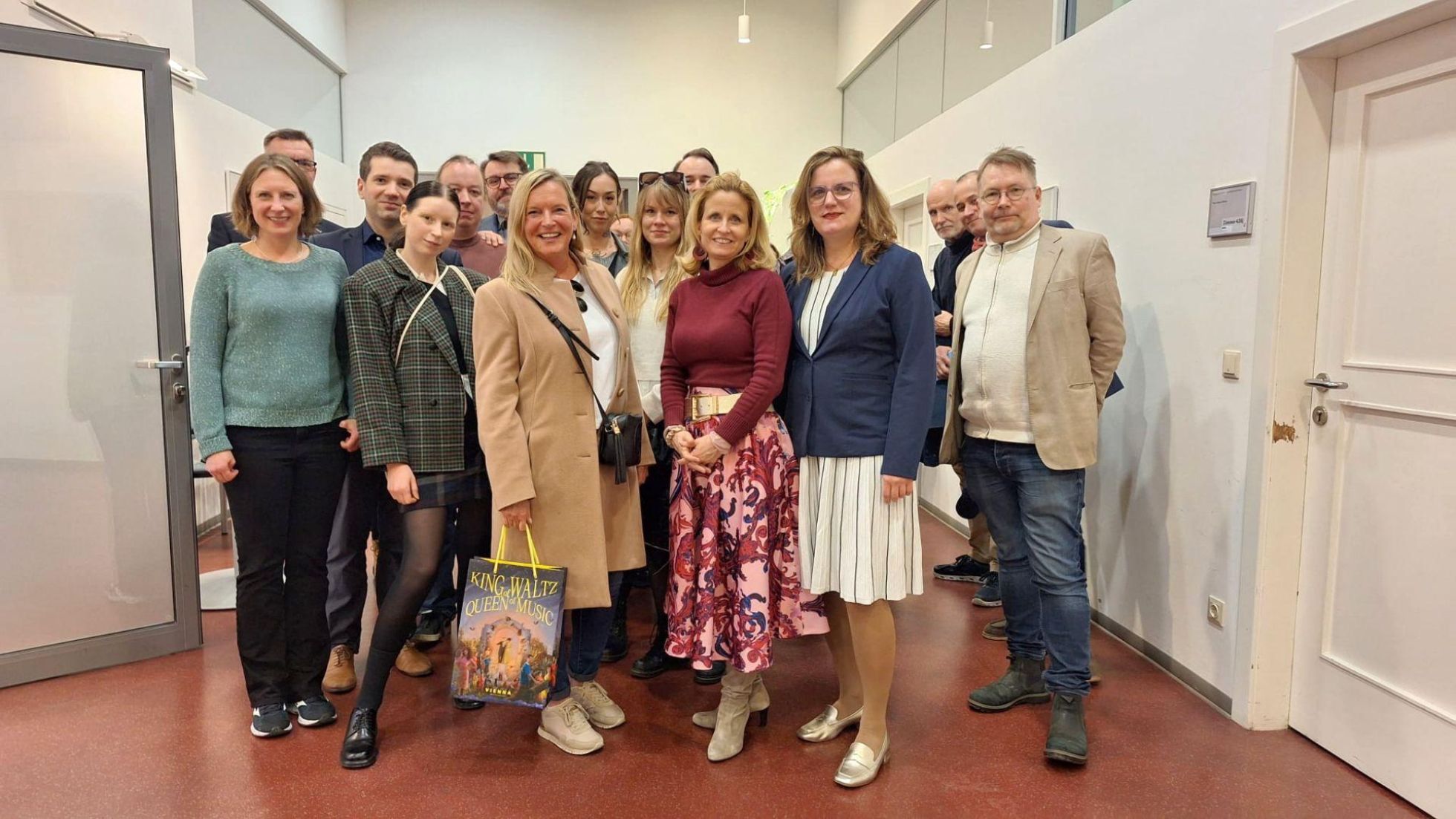 Gruppenfoto der Delegation aus Helsinki