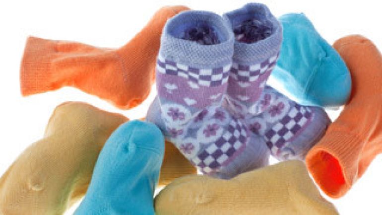 Vier Paar bunte Babysocken