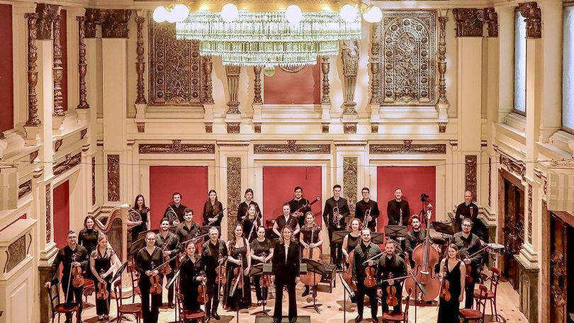 Gruppenfoto der Ehrphilharmonie Wien im Ehrbar Saal