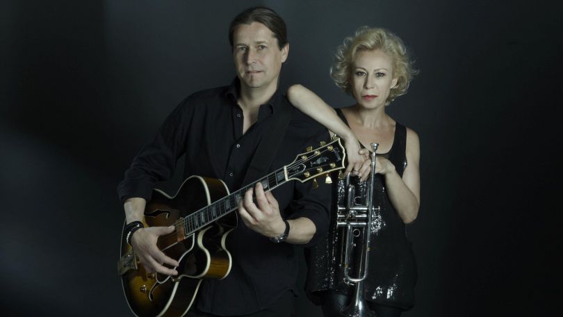 copyright: Sepp Gallauer Foto von Michaela Rabitsch und Robert Pawlik mit Gitarre und Trompete