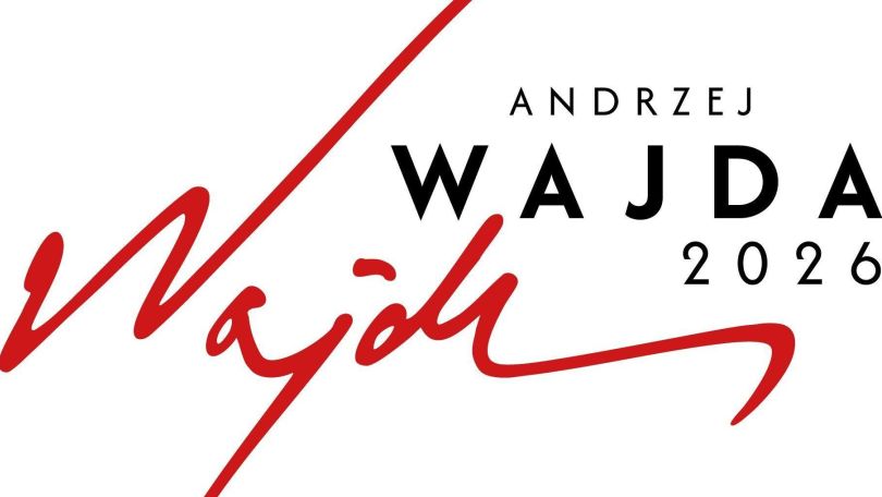 copyright: Fundacja Kyoto-Kraków / Logo-Design Andrzej Pągowski Ein Unterschrift von Andrzej Wajda und Text "2026"