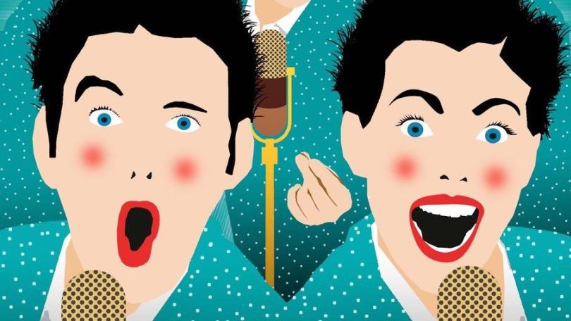copyright: Helmut Stadlmann Illustration von einem Mann mit kurzen schwarzen Haaren, blauen Augen, roten Lippen und Wangen, in weiß gepunktetem türkisem Hemd, welcher in ein goldenes Mikrofon singt