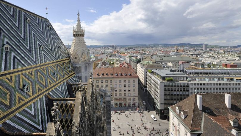 copyright: Stadt Wien/Schaub-Walzer Blick vom Stephansdom über die Dächer Wiens