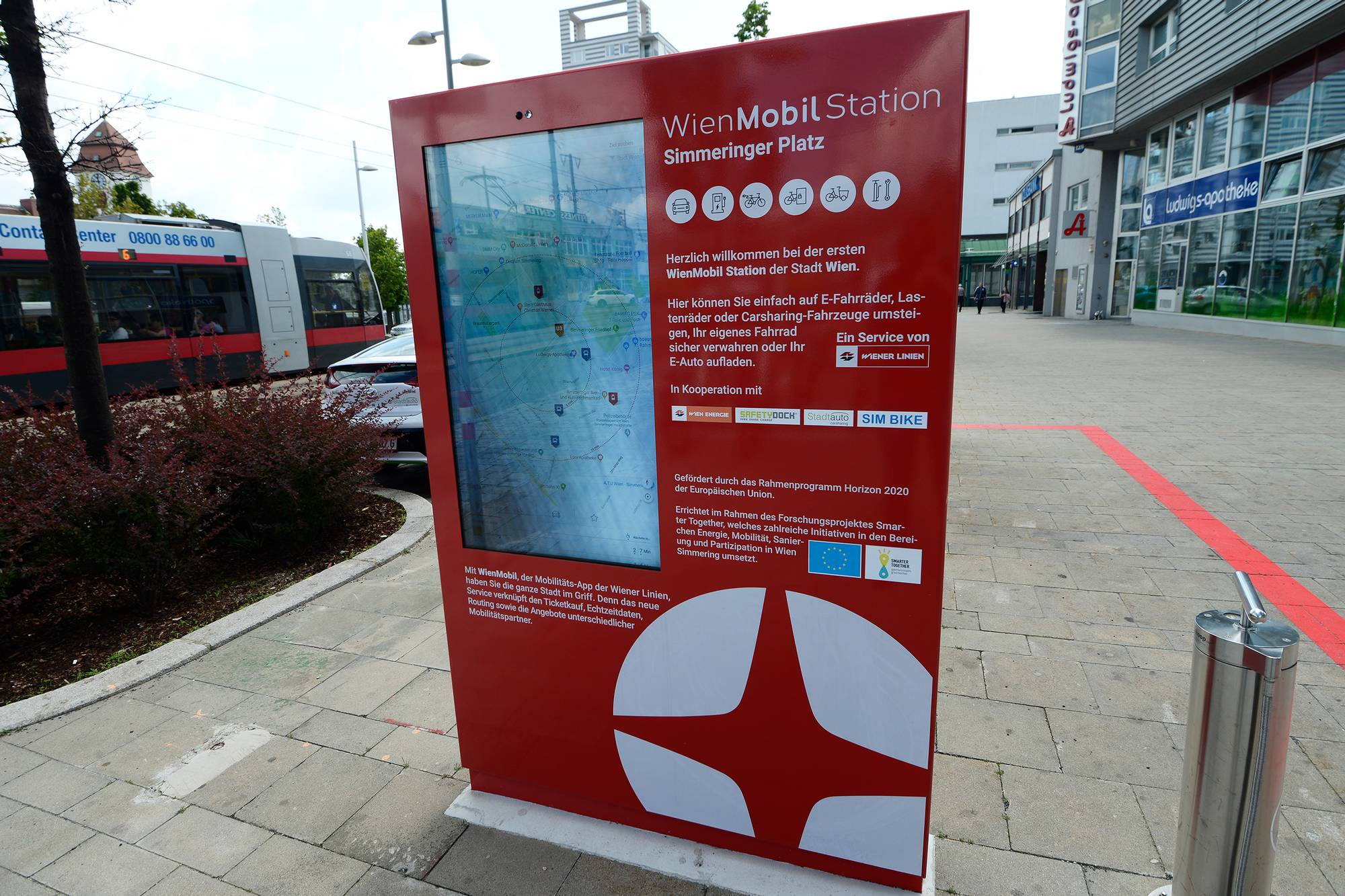 Wien-Mobil-Station-Simmeringer-Platz_-Bild-3