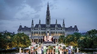 Film festival on Rathausplatz against the backdrop of Vienna City Hall