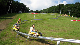copyright: Sportamt Wien people on a toboggan run