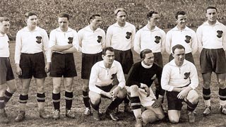 Gruppenbild des "Wunderteams" in den 1930er-Jahren