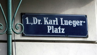 Straenschild am Dr. Karl Lueger-Platz
