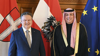 Brgermeister Michael Ludwig mit dem saudi-arabischen Botschafter Abdullah Khalid O Tolah im Rathaus