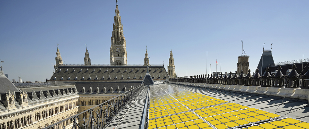 Photovoltaik-Anlage auf dem Dach des Wiener Rathauses, Copyright: Wien Energie/Johannes Zinner