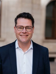 Portrait von Jürgen Czernohorszky. Er ist amtsführender Stadtrat für Klima, Umwelt, Demokratie und Personal