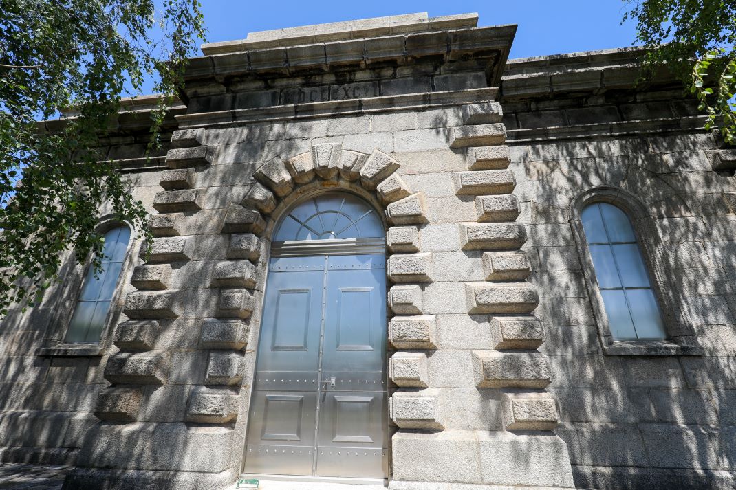 Ein Bild, vom Trinkwasserkraftwerk Schafberg von Außen