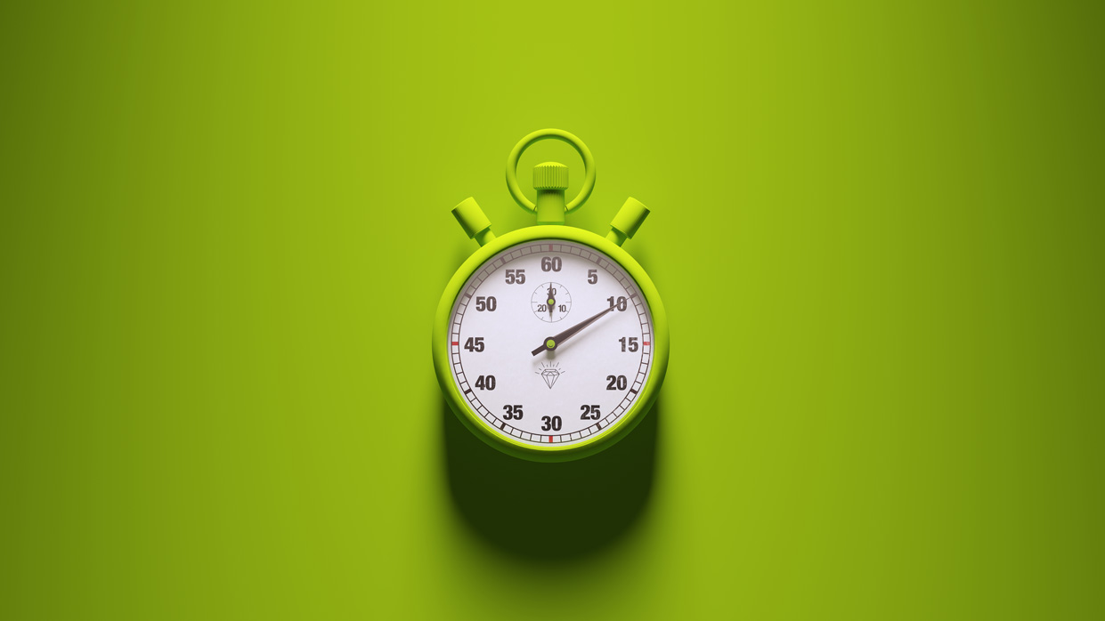 Kapitelbild: Fotografie einer grünen Stoppuhr vor grünem Hintergrund. © istockphoto.com