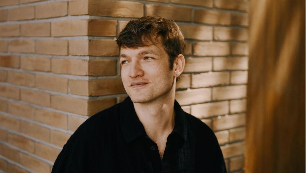 Photo of the artist or artists.