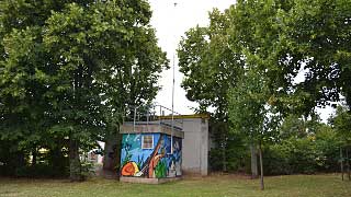 Luftmessstelle Schafbergbad mit Graffitibemalung