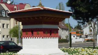 quadratische "Stupa"