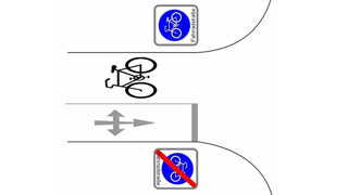 Grafik: Fahrradstraße im Kreuzungsbereich bei markierten Fahrradstreifen