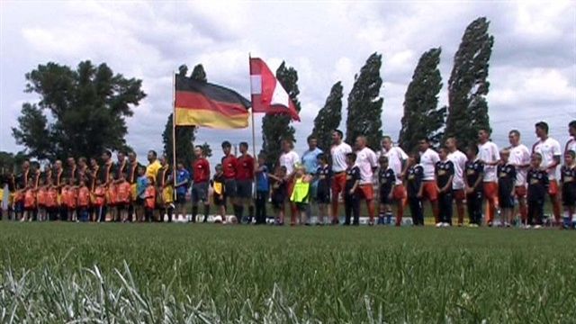 MA 48 Fußballmatch MA 48-Fußballmannschaft kickt gegen deutsche Kollegen