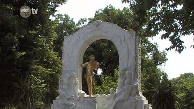 Strauss-Denkmal wird restauriert