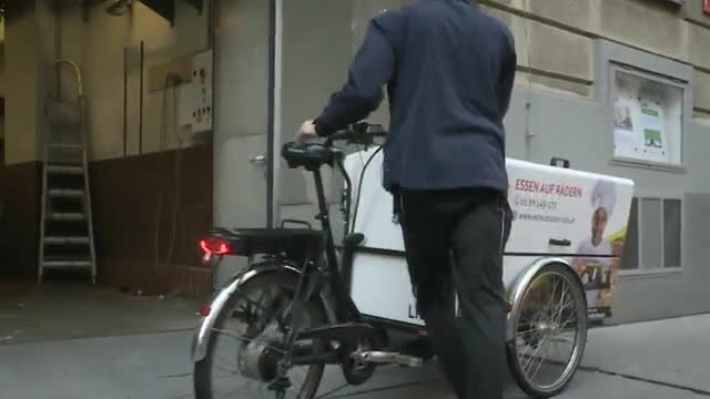 Essen auf Rädern: Lastenräder beim Samariterbund
