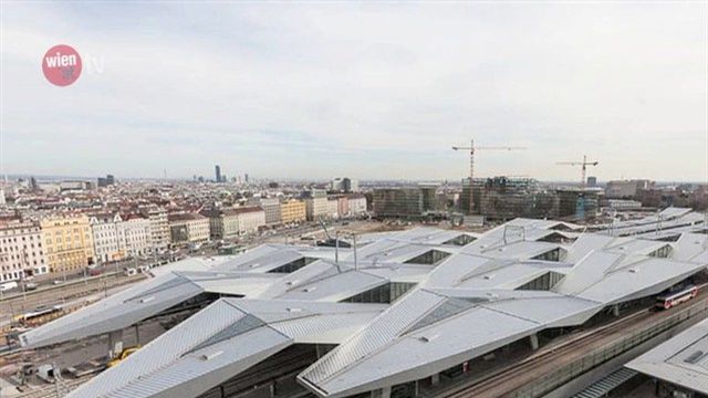 Fertigstellung des Rautendachs am Hauptbahnhof